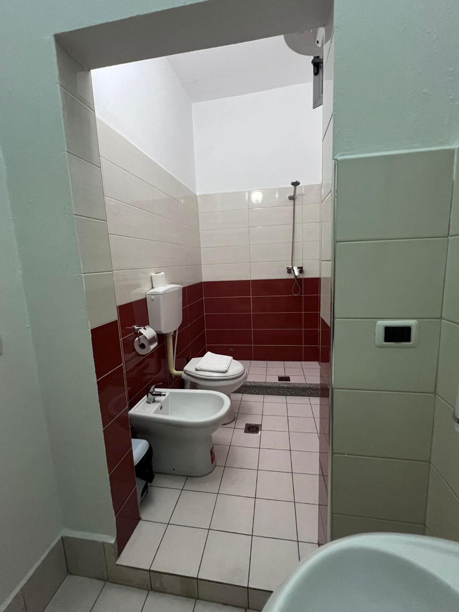 Internacional Hostal *